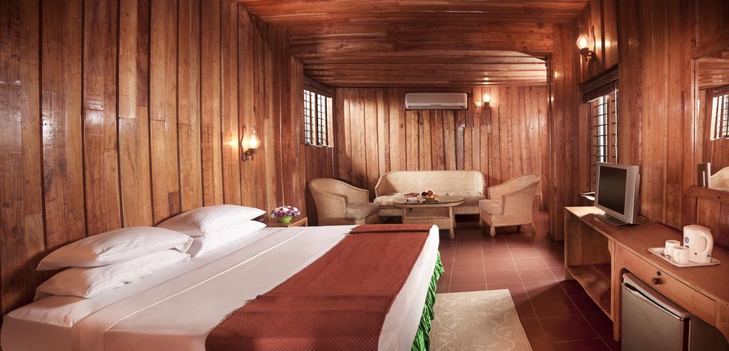 Отель Woods N Spice - Thekkady Kumily Экстерьер фото